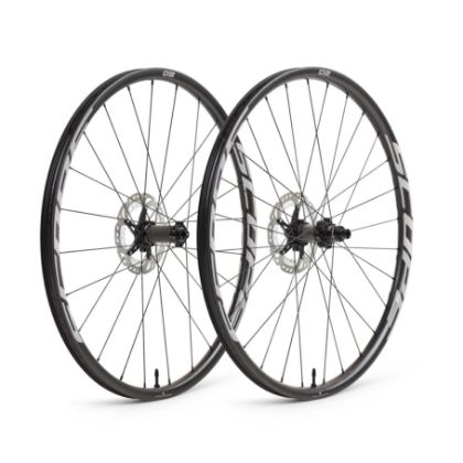 Afbeeldingen van wielset Scope O2D White / body Shimano