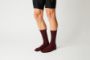 Afbeeldingen van paar Fingerscrossed sokken Light Merino Silk Bordeaux / 39-42